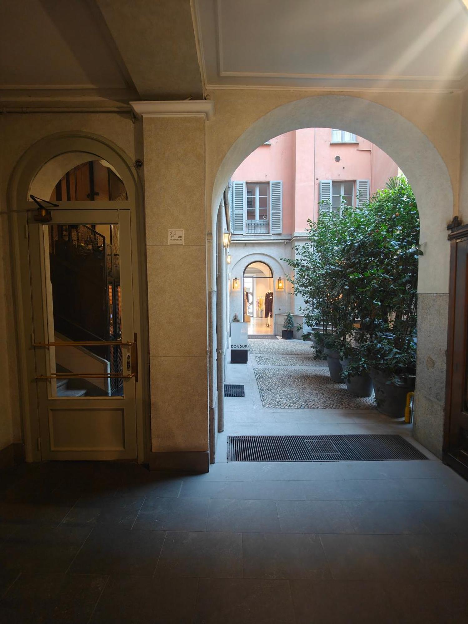 Spiga 50 By Cortivo House Apartment Milan Bagian luar foto